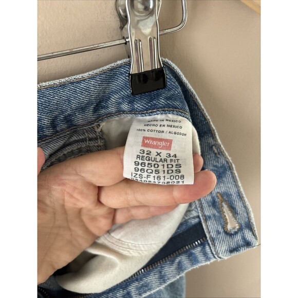 Wrangler Men’s Jeans 32x34 Light Wash Regular Fit Straight Leg 96501DS - Picture 3 of 5